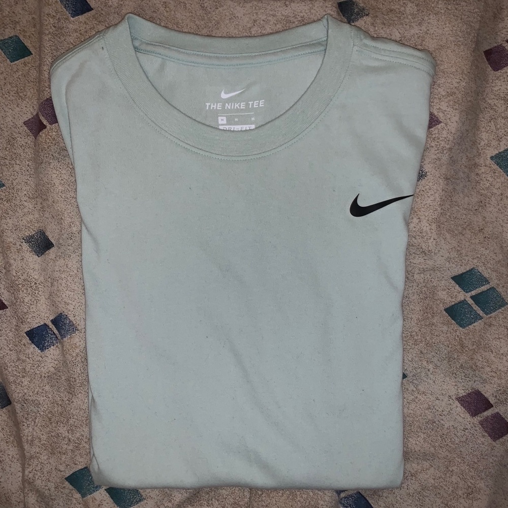 Nike T-shirt